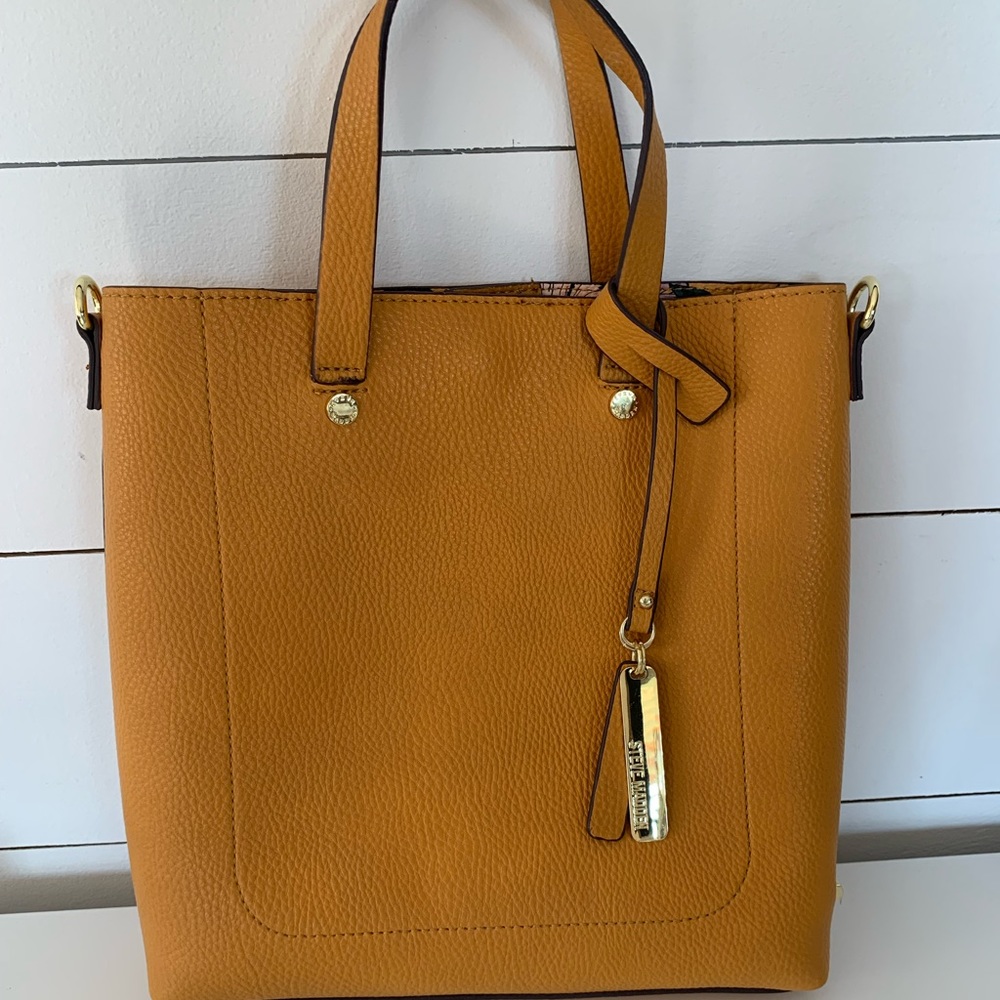 Adorable NWOT Steve Madden purse